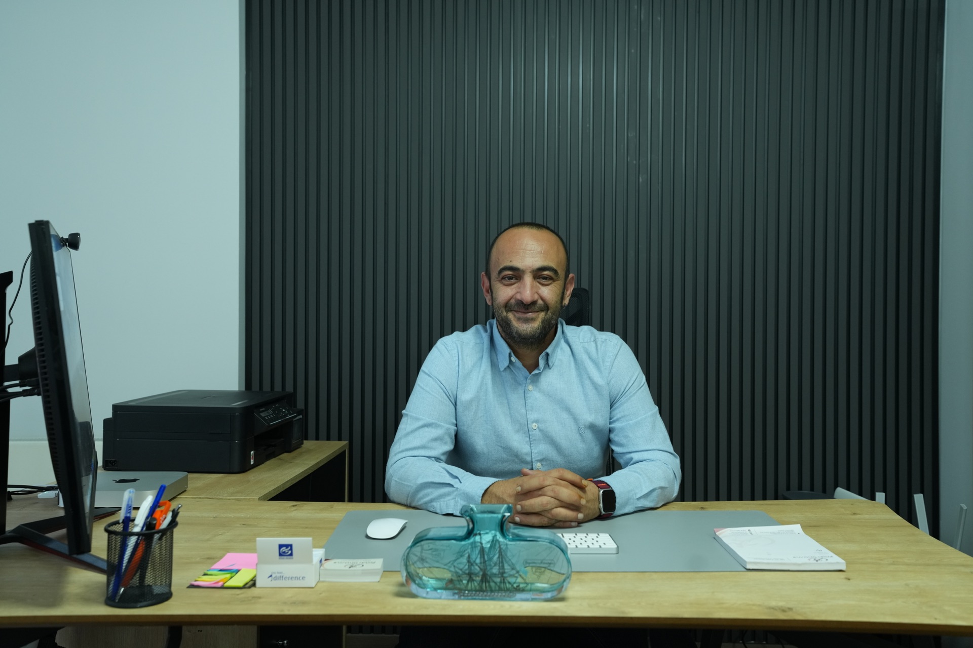 Op. Dr. Fatih Ünüvar muayenehanesinde